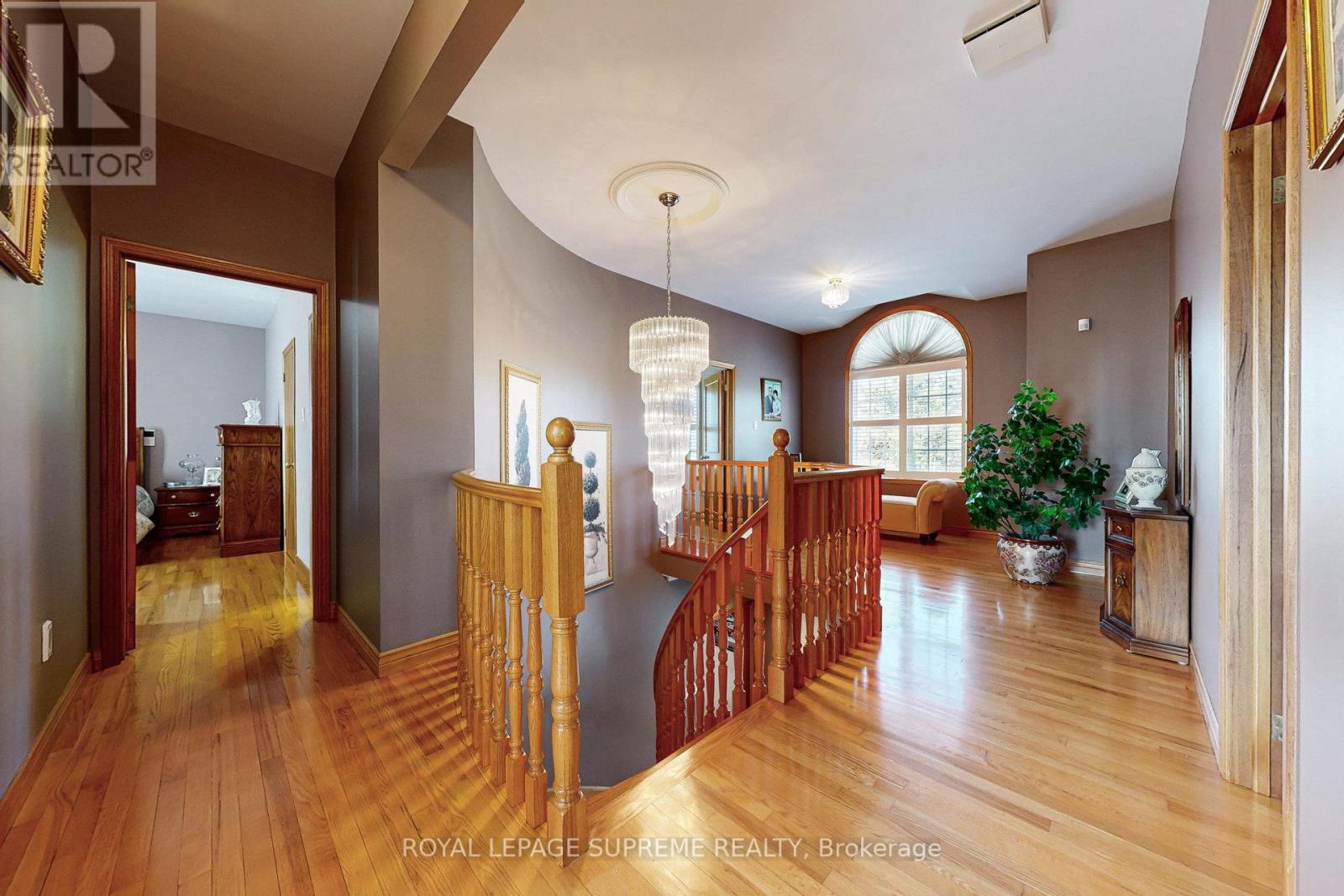 10 Freeman Road, Toronto, Ontario  M6M 4E6 - Photo 29 - W12130314