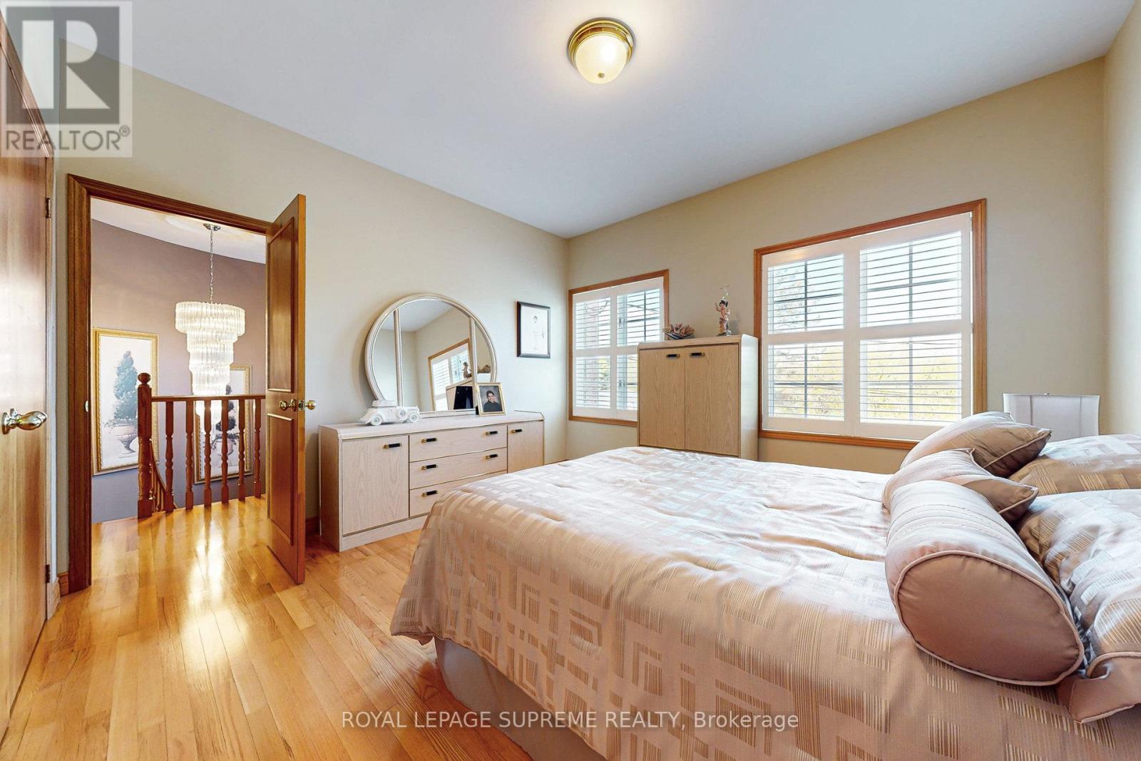 10 Freeman Road, Toronto, Ontario  M6M 4E6 - Photo 32 - W12130314