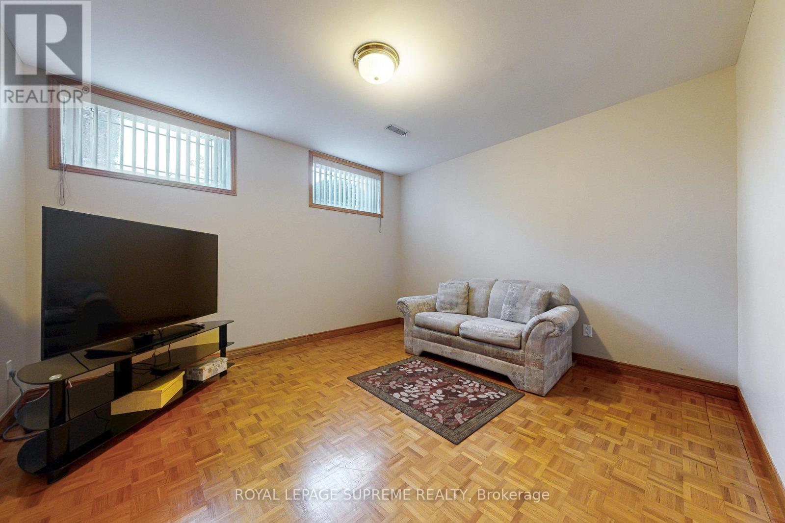 10 Freeman Road, Toronto, Ontario  M6M 4E6 - Photo 41 - W12130314