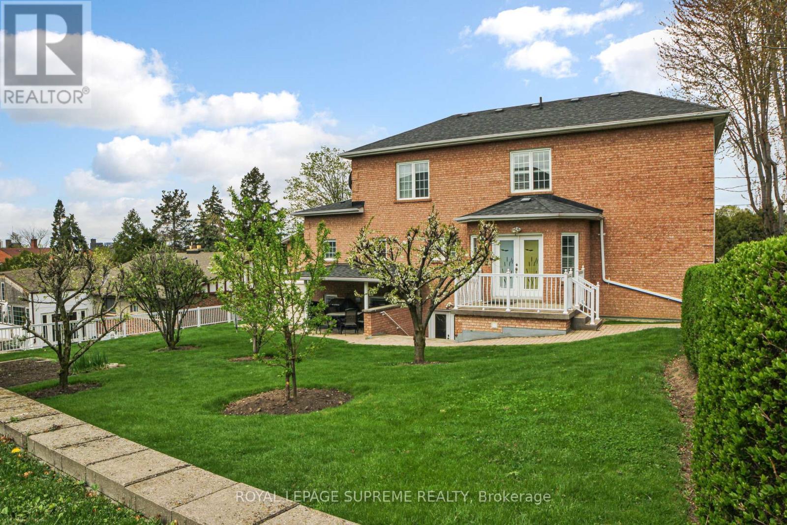 10 Freeman Road, Toronto, Ontario  M6M 4E6 - Photo 50 - W12130314