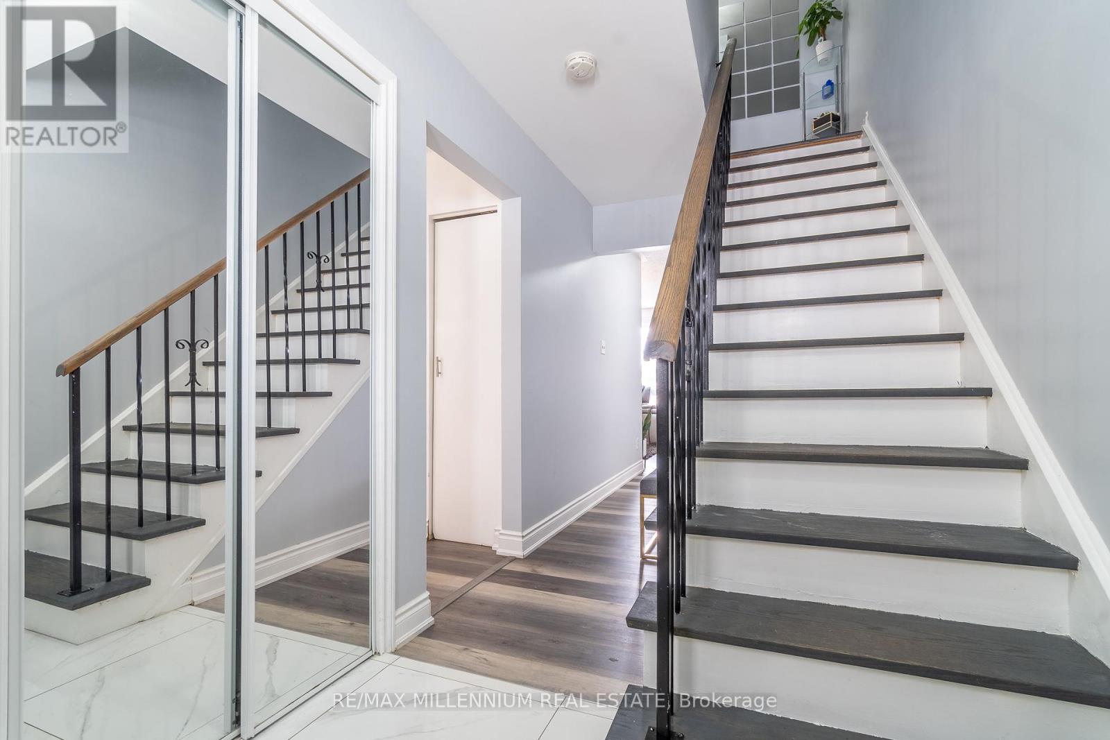 Property at 52 VILLAGE COURT image 4