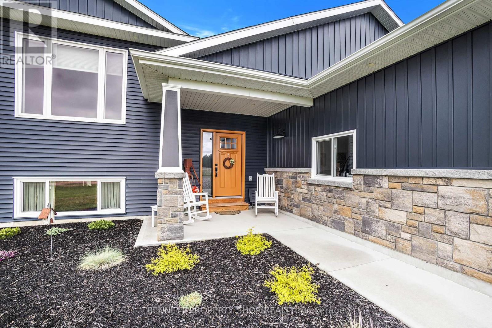24 Humphries Road, Horton, Ontario  K7V 3Z8 - Photo 3 - X11936348