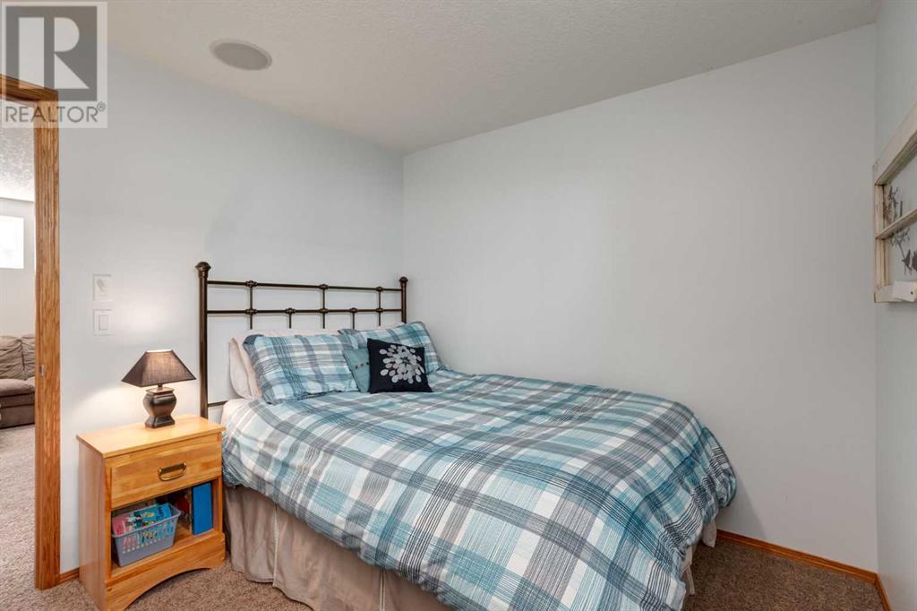 92 Cougarstone Square Sw, Calgary, Alberta  T3H 5J4 - Photo 35 - A2218319