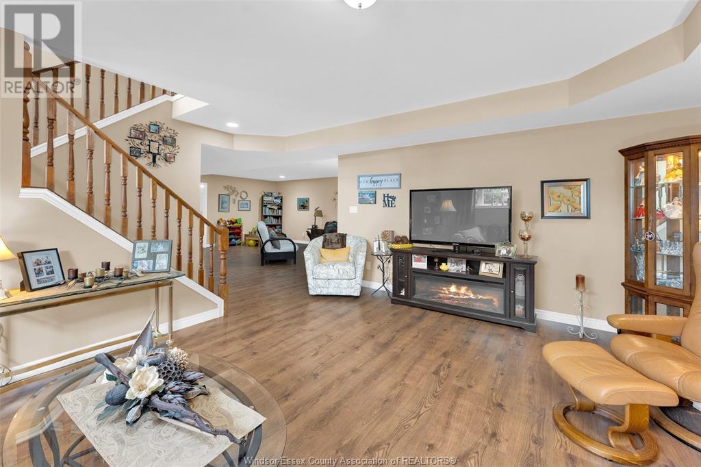 230 Fairview Avenue West, Essex, Ontario  N8M 1Y1 - Photo 23 - 25011438