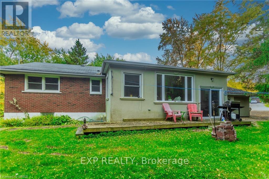 B - 376 Philip Place, Hamilton, Ontario  L9G 3G8 - Photo 11 - X12130195