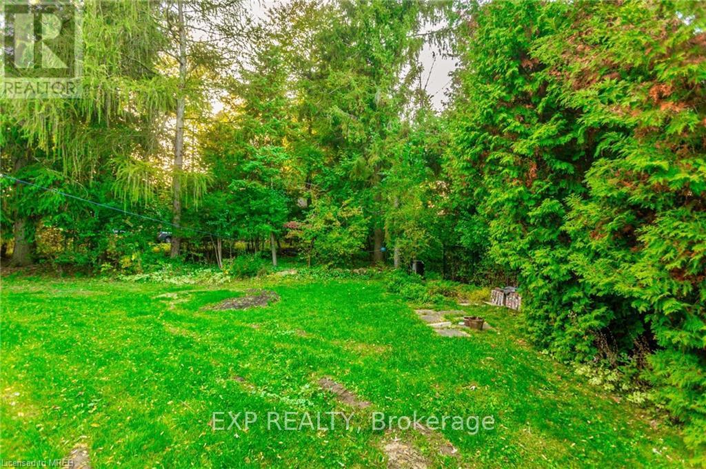 B - 376 Philip Place, Hamilton, Ontario  L9G 3G8 - Photo 8 - X12130195
