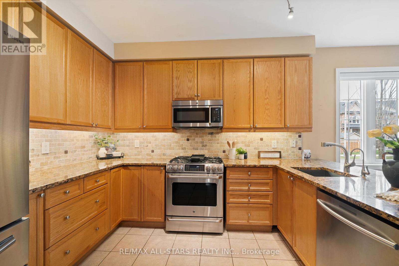 79 Sherrington Drive, Scugog, Ontario  L9L 2E7 - Photo 7 - E12085662