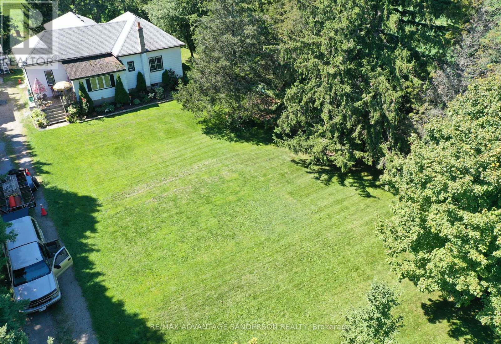 24441 Bear Creek Road, Middlesex Centre, Ontario  N0M 2A0 - Photo 6 - X12130581