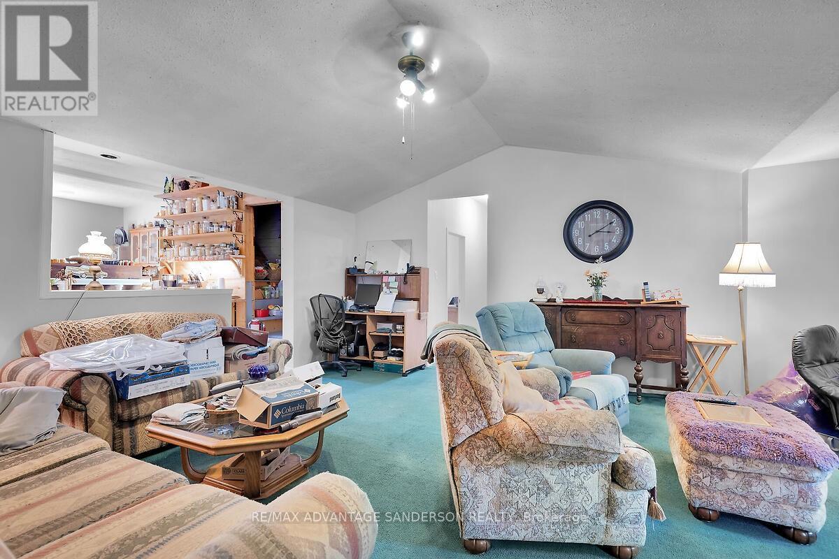 24441 Bear Creek Road, Middlesex Centre, Ontario  N0M 2A0 - Photo 9 - X12130581