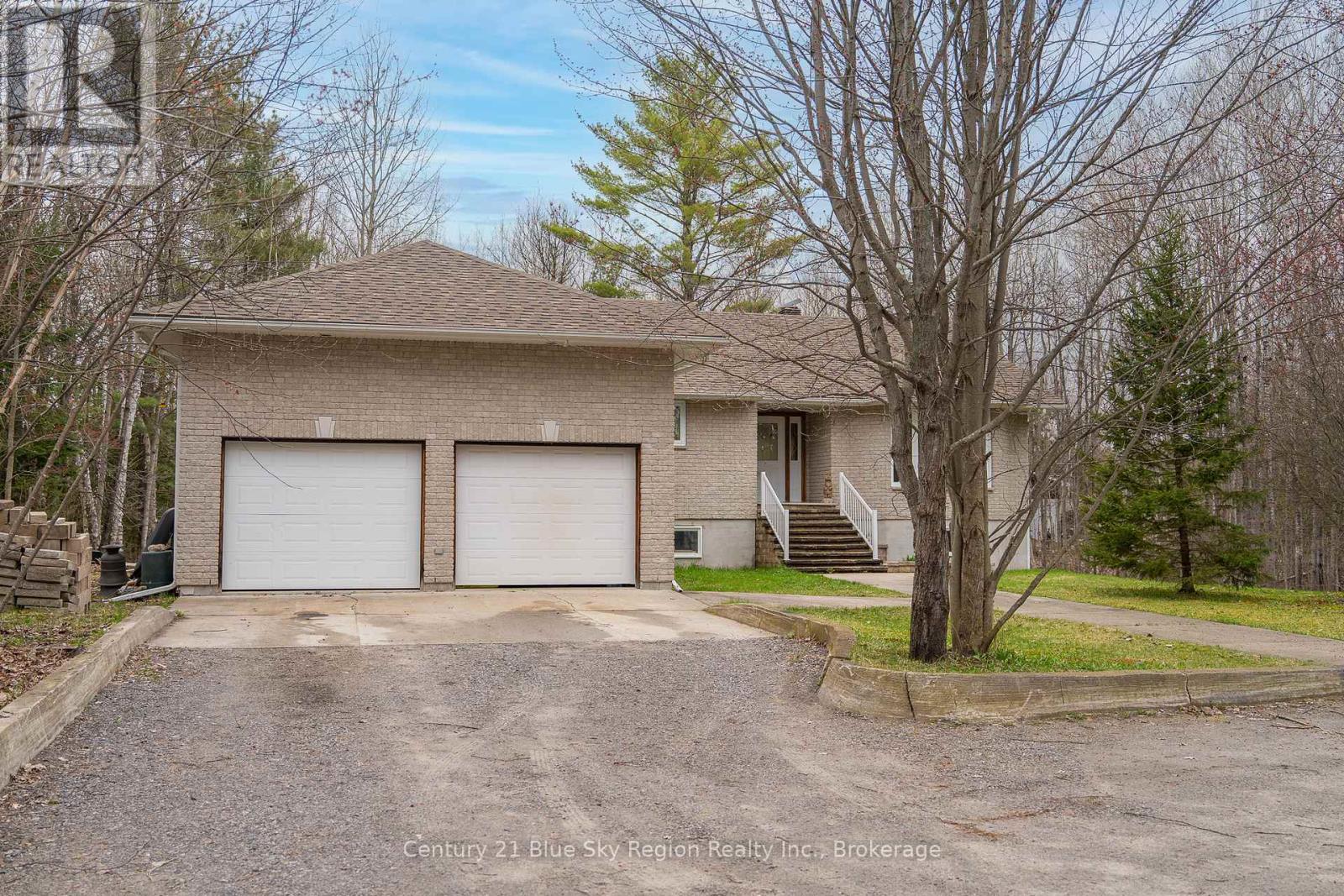 1518 Pinecreek Road S, Callander, Ontario  P0H 1H0 - Photo 2 - X12130652