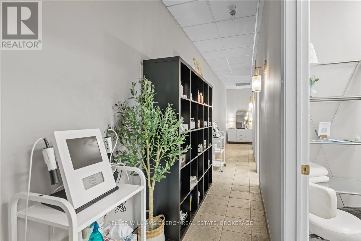 216 Brock Street S, Whitby, Ontario  L1N 4K1 - Photo 8 - E12130559