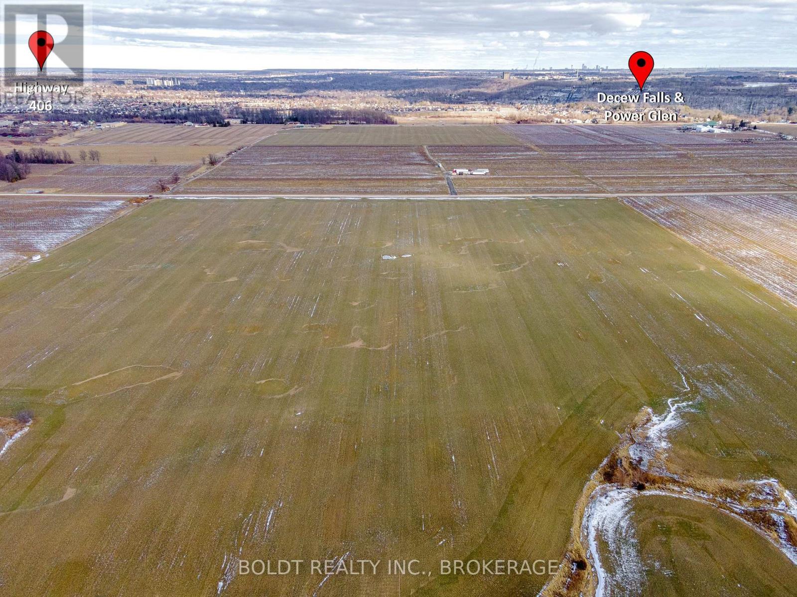 2669 Third Street, St. Catharines (Rural Eighth), Ontario  L2R 6P7 - Photo 2 - X12130639