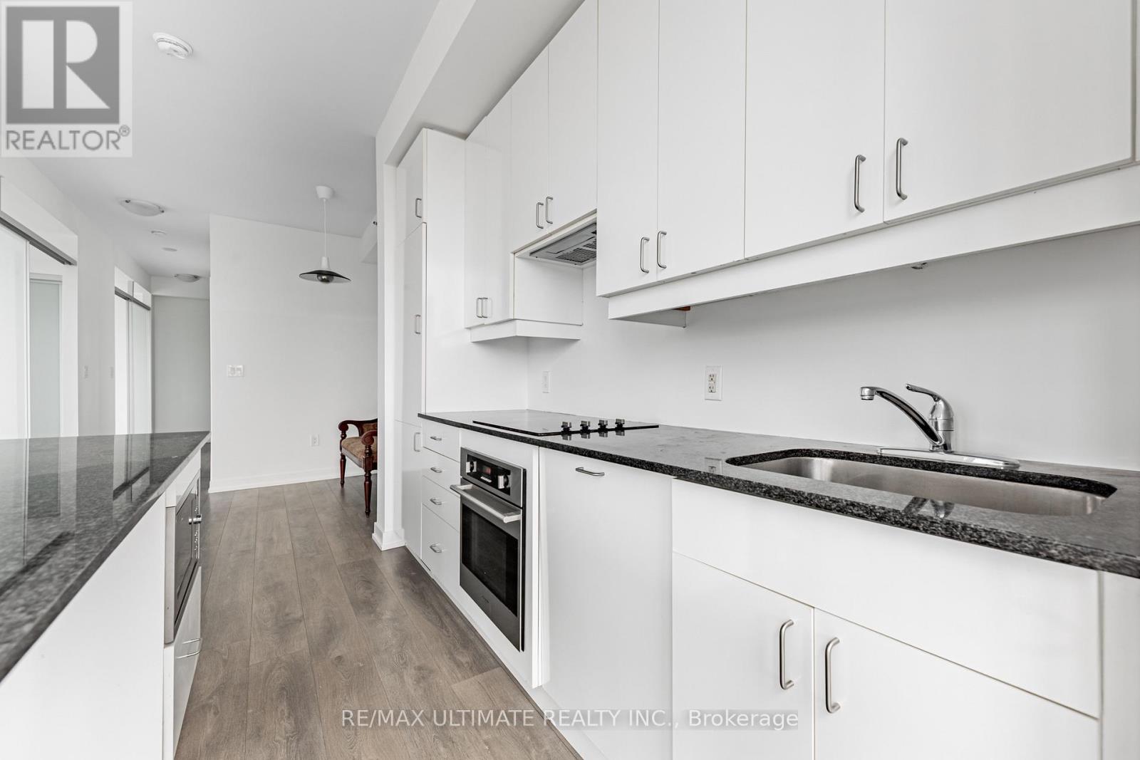 3508 - 426 University Avenue, Toronto, Ontario  M5G 1S9 - Photo 5 - C12130275