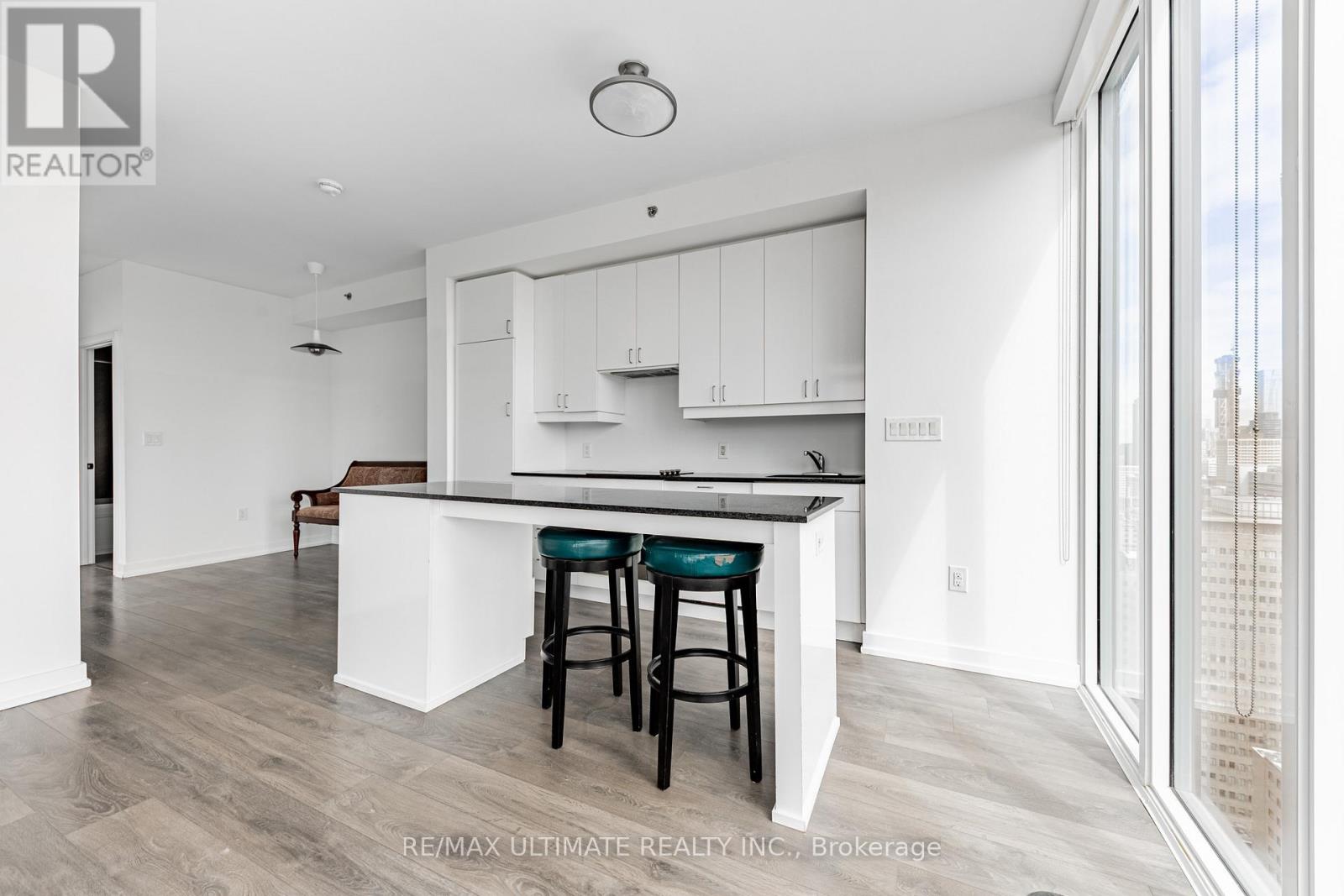 3508 - 426 University Avenue, Toronto, Ontario  M5G 1S9 - Photo 7 - C12130275