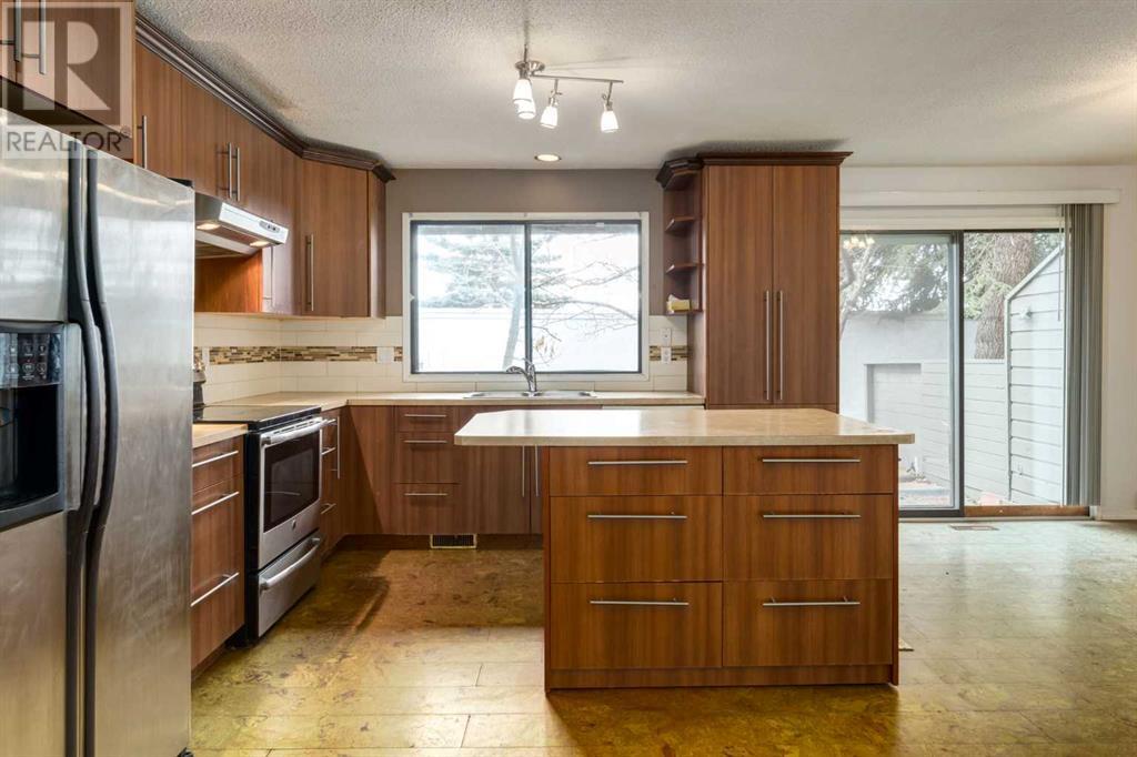 Property at 505, 4935 Dalton Drive NW image 3