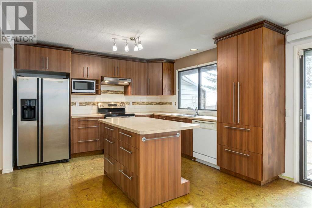 Property at 505, 4935 Dalton Drive NW image 2