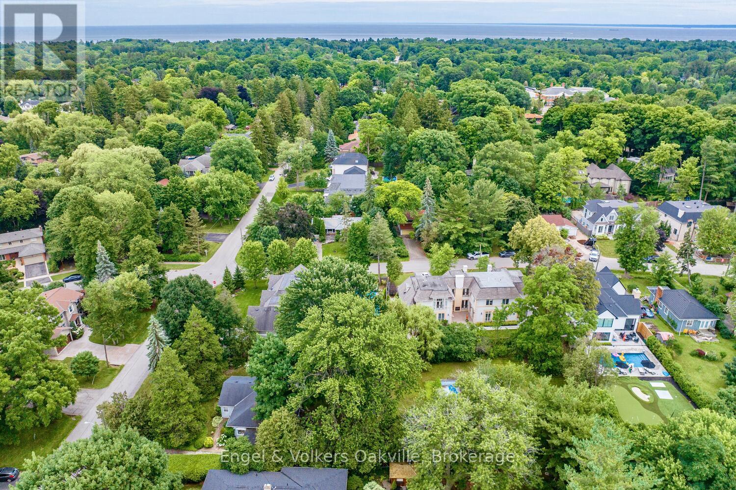 504 Chamberlain Lane, Oakville, Ontario  L6J 4H6 - Photo 16 - W12130687