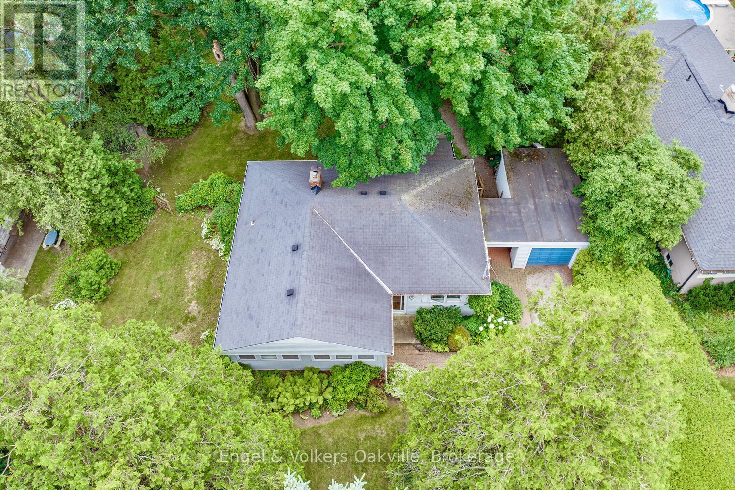 504 Chamberlain Lane, Oakville, Ontario  L6J 4H6 - Photo 9 - W12130687