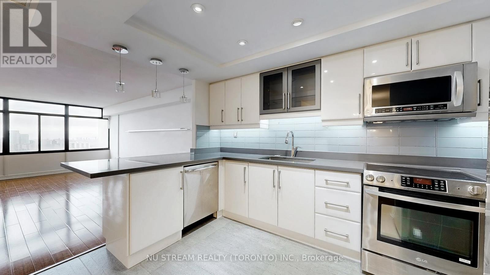 2406 - 1555 Finch Avenue E, Toronto (Don Valley Village), Ontario  M2J 4X9 - Photo 11 - C12130451