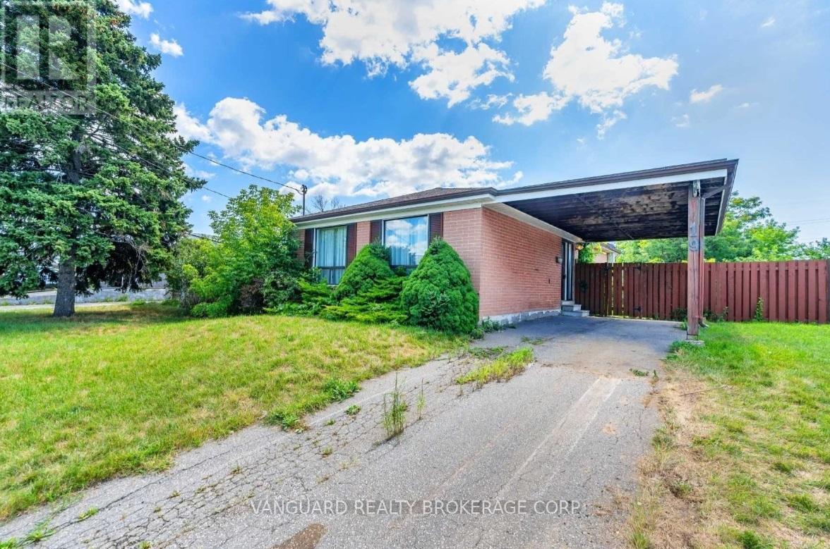 19 Checkers Court, Toronto, Ontario  M3N 1P9 - Photo 1 - W12023587