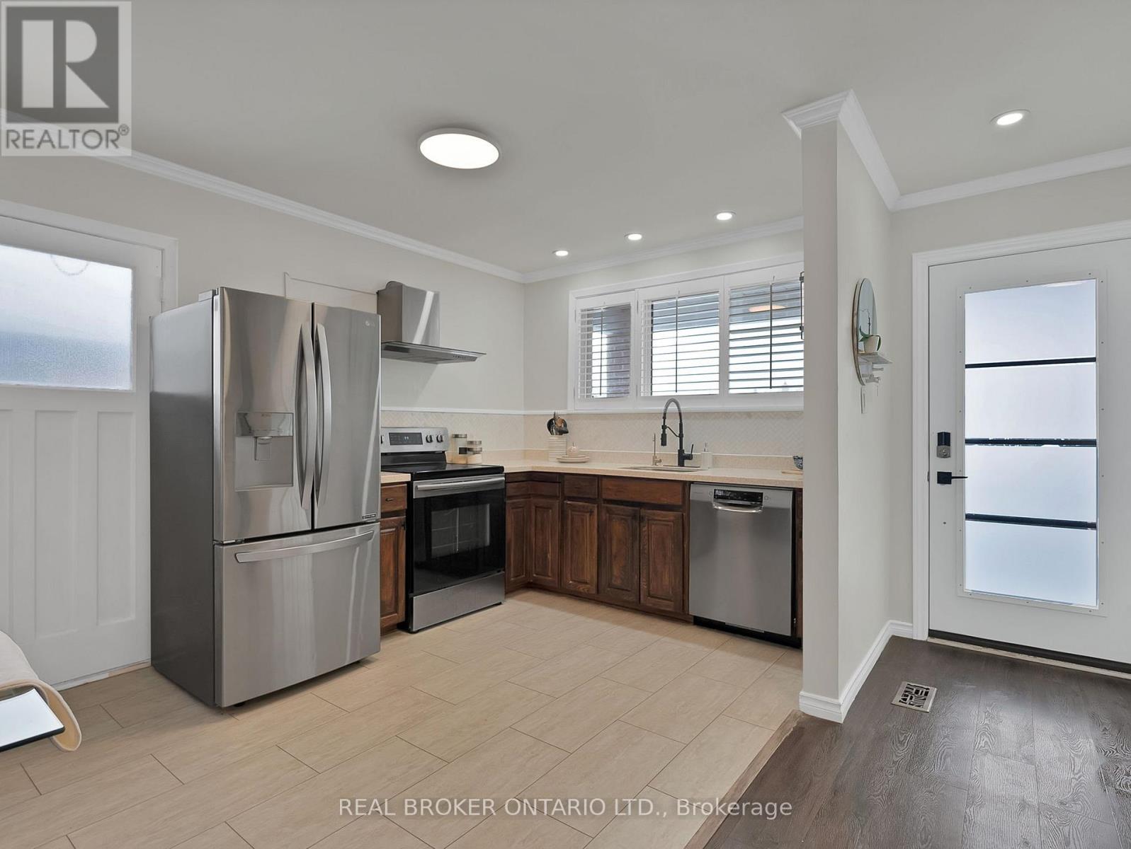 Property at 1005 WALTON BOULEVARD image 5