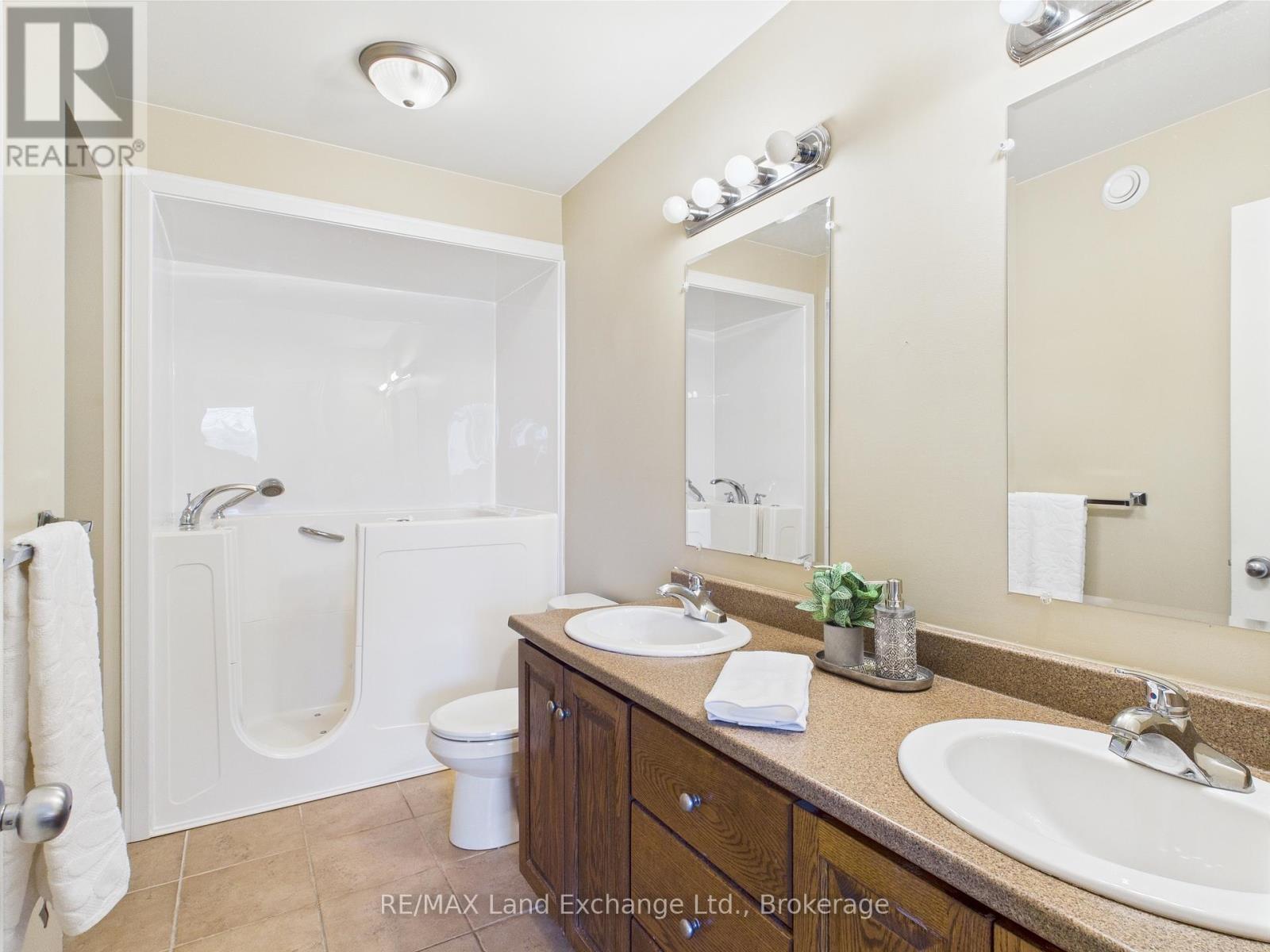 4 - 433 Queen Street, Kincardine, Ontario  N2Z 0A2 - Photo 14 - X12124088