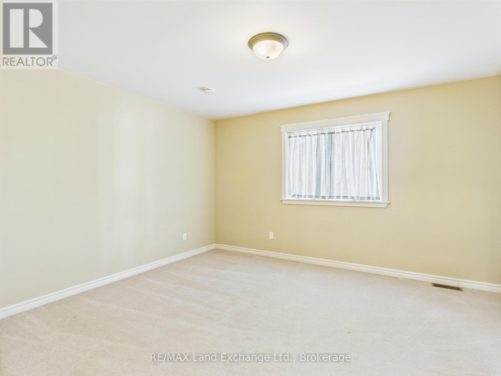 4 - 433 Queen Street, Kincardine, Ontario  N2Z 0A2 - Photo 20 - X12124088
