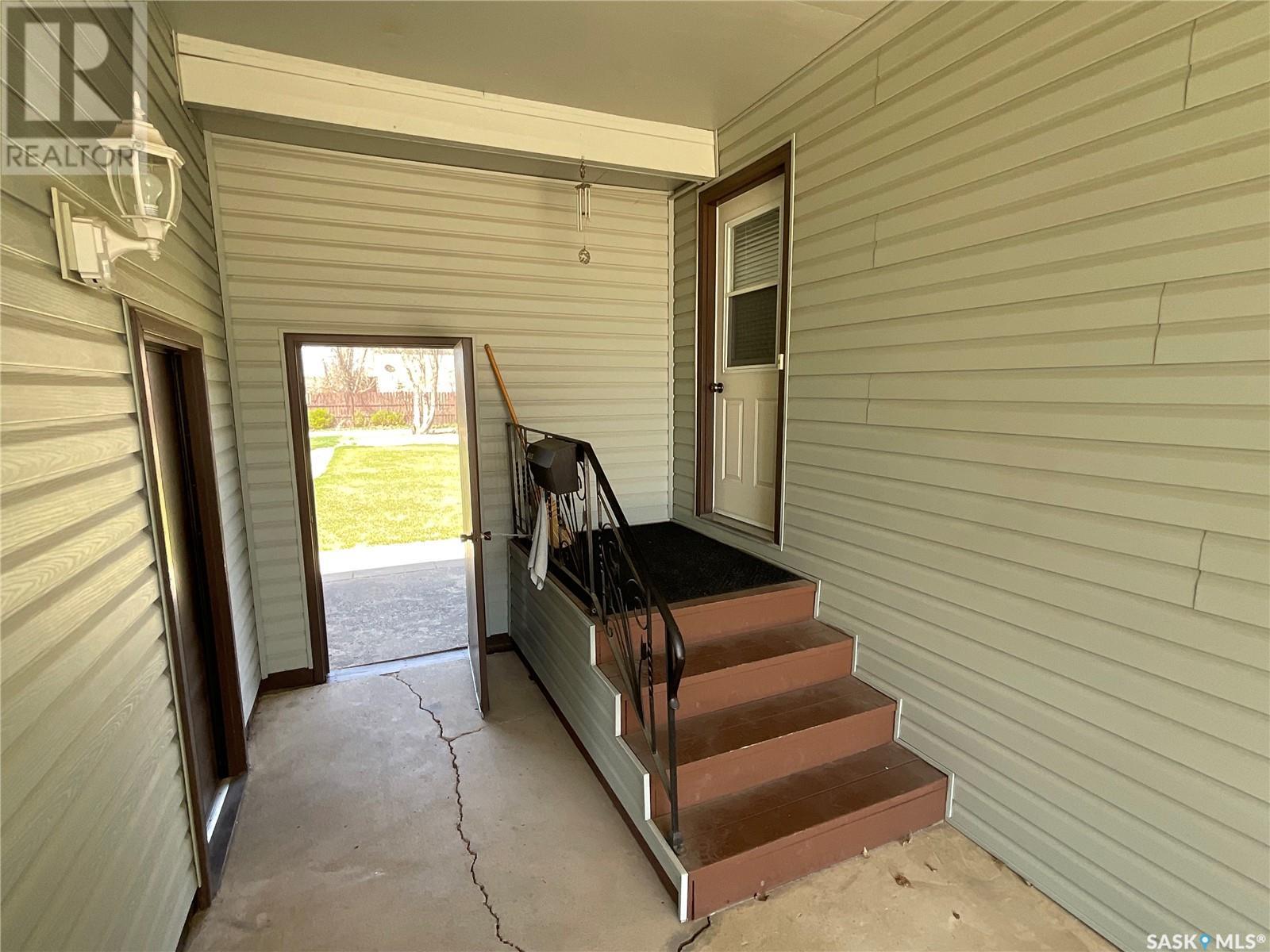 Property at 412 2nd STREET N image 2