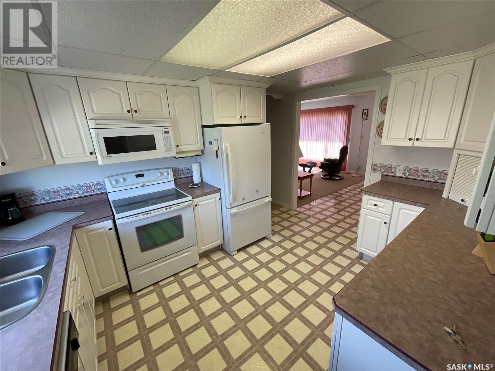 Property at 412 2nd STREET N image 5