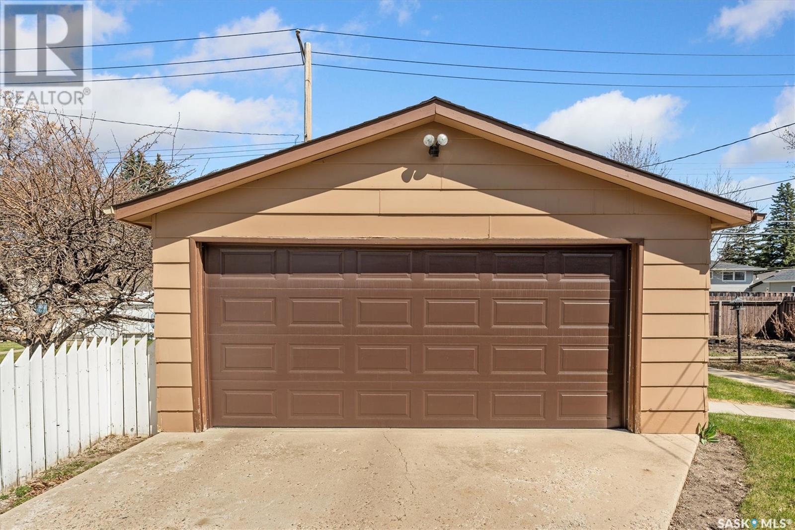 2209 Cumberland Avenue S, Saskatoon, Saskatchewan  S7J 1Z4 - Photo 36 - SK004945