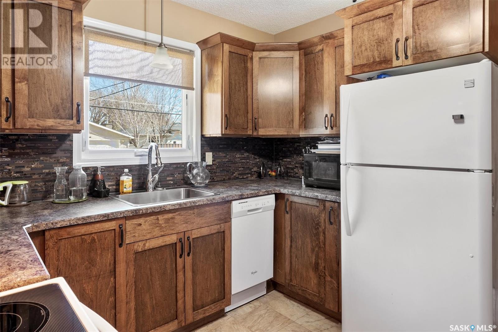 2209 Cumberland Avenue S, Saskatoon, Saskatchewan  S7J 1Z4 - Photo 8 - SK004945