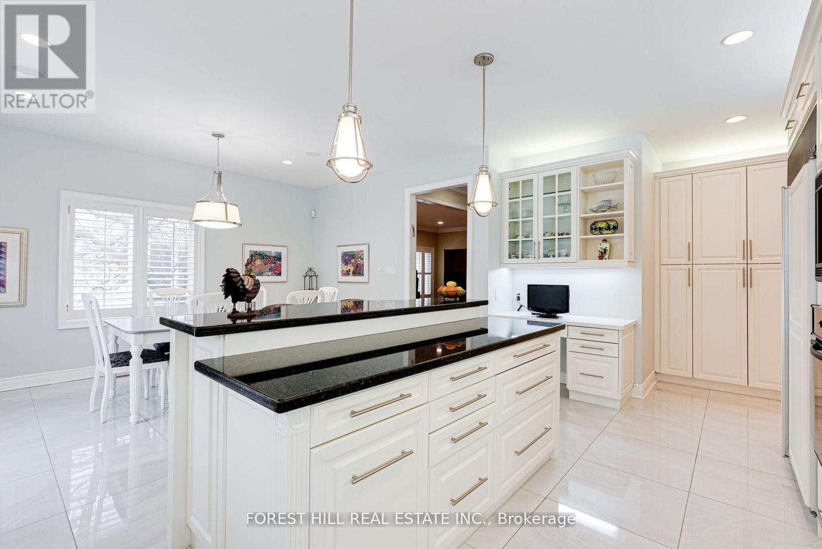 66 Sanibel Crescent, Vaughan (Uplands), Ontario  L4J 8K7 - Photo 4 - N12130374