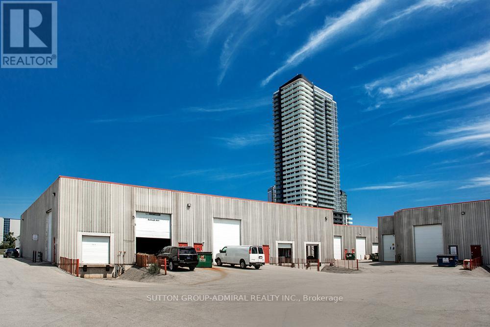 18 - 201 Millway Avenue, Vaughan, Ontario  L4K 5K8 - Photo 3 - N12130449