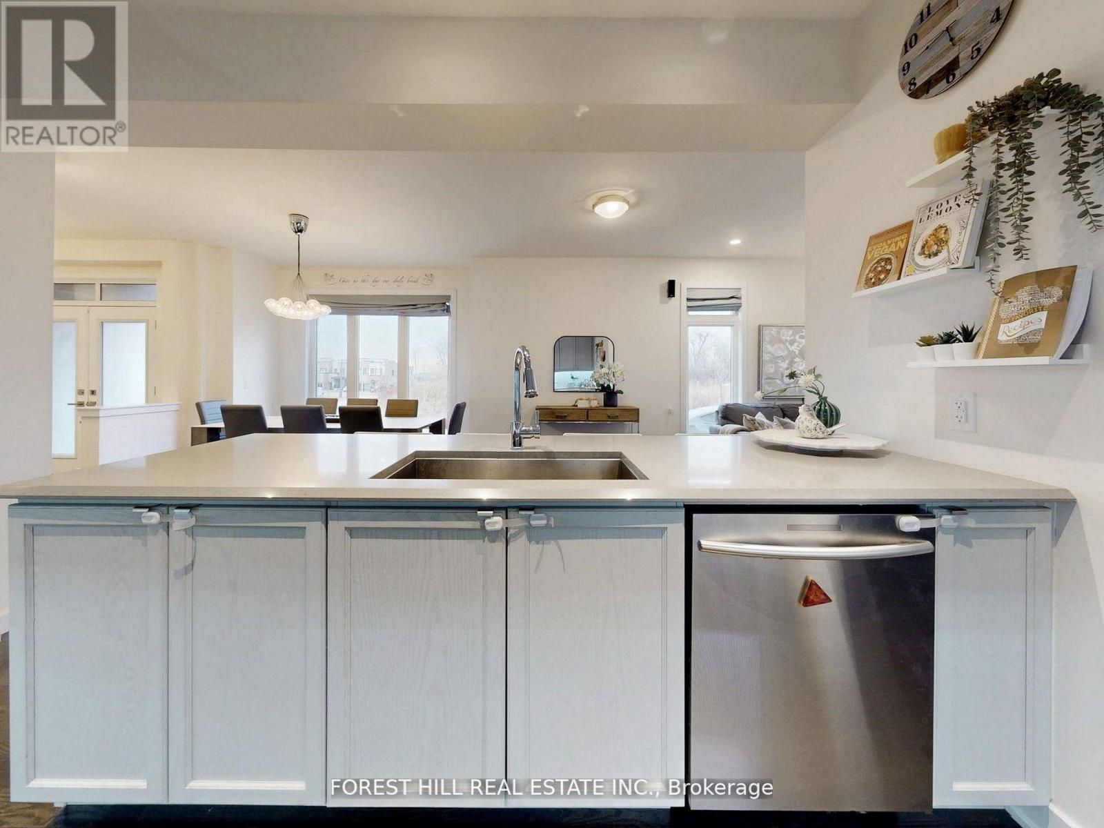 19 Denarius Crescent, Richmond Hill, Ontario  L4E 0Y9 - Photo 16 - N12130489