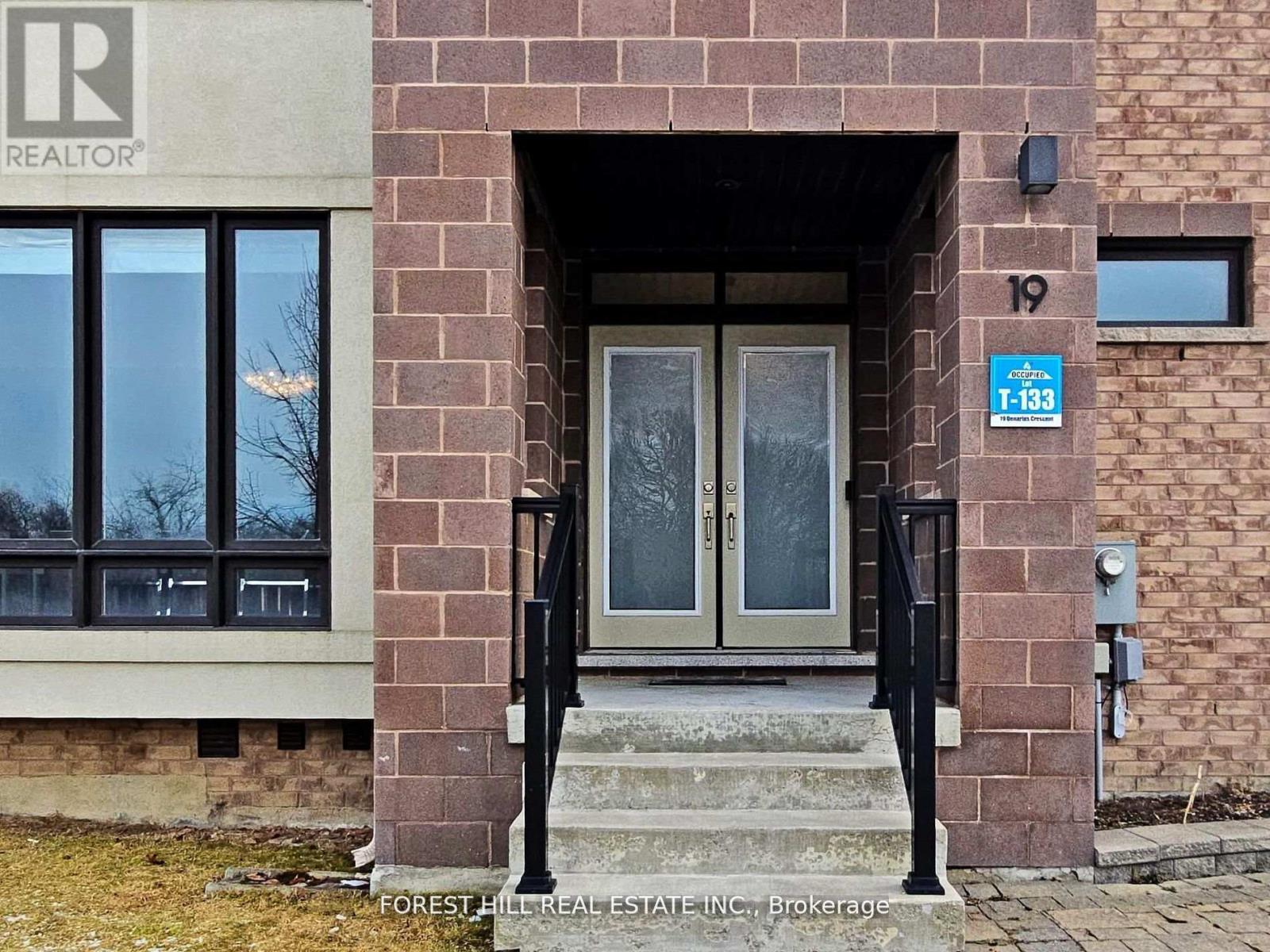19 Denarius Crescent, Richmond Hill, Ontario  L4E 0Y9 - Photo 4 - N12130489