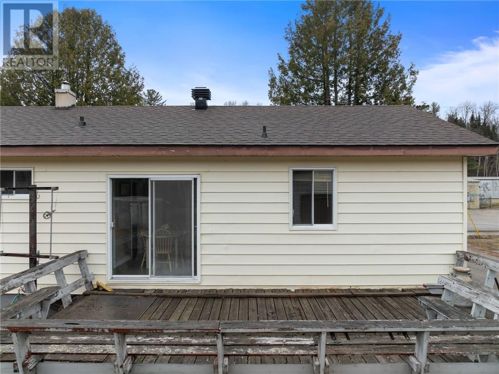 9 Fraser Ext., Onaping, Ontario  P0M 2C0 - Photo 12 - 2122078