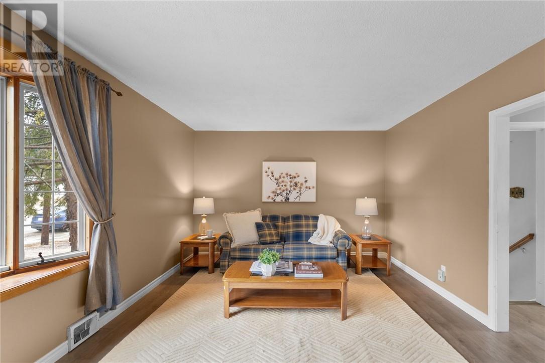 9 Fraser Ext., Onaping, Ontario  P0M 2C0 - Photo 14 - 2122078