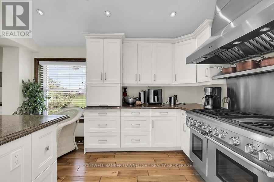 15099 Sixteen Mile Road, Middlesex Centre, Ontario  N0M 1P0 - Photo 15 - X12129042
