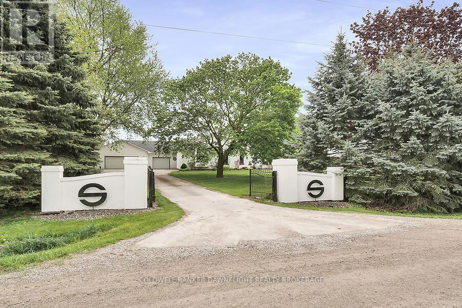 15099 Sixteen Mile Road, Middlesex Centre, Ontario  N0M 1P0 - Photo 4 - X12129042