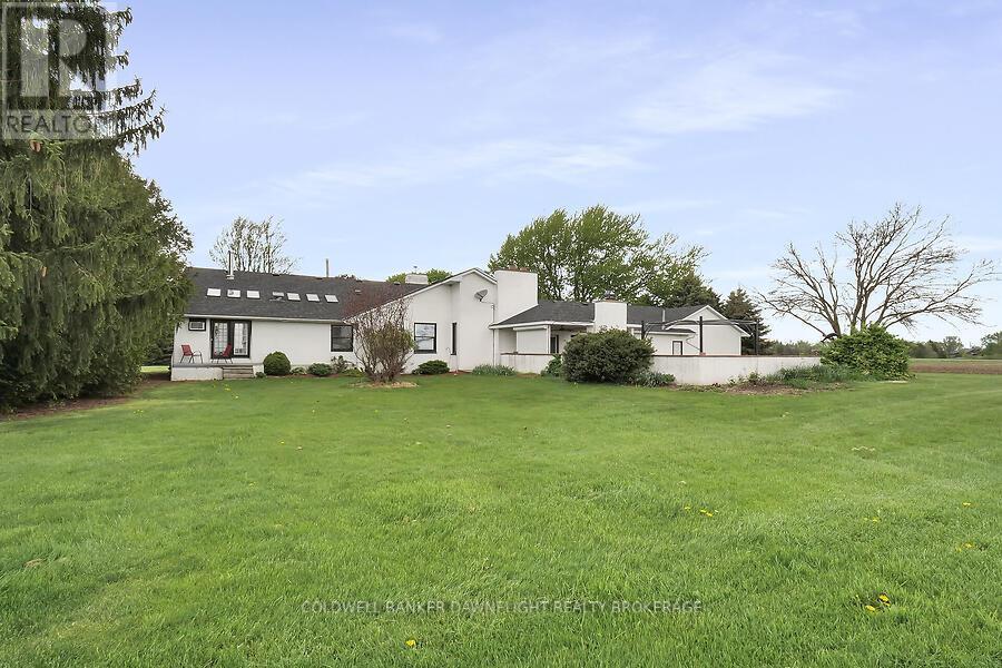 15099 Sixteen Mile Road, Middlesex Centre, Ontario  N0M 1P0 - Photo 6 - X12129042
