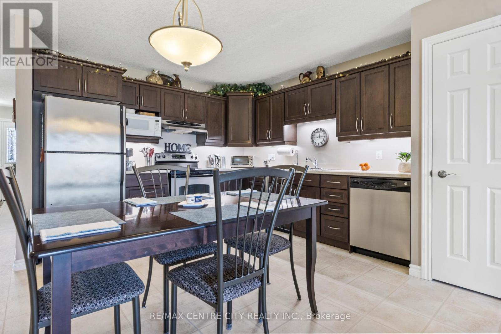 11 Alderwood Court, St. Thomas, Ontario  N5P 0B2 - Photo 8 - X12130734