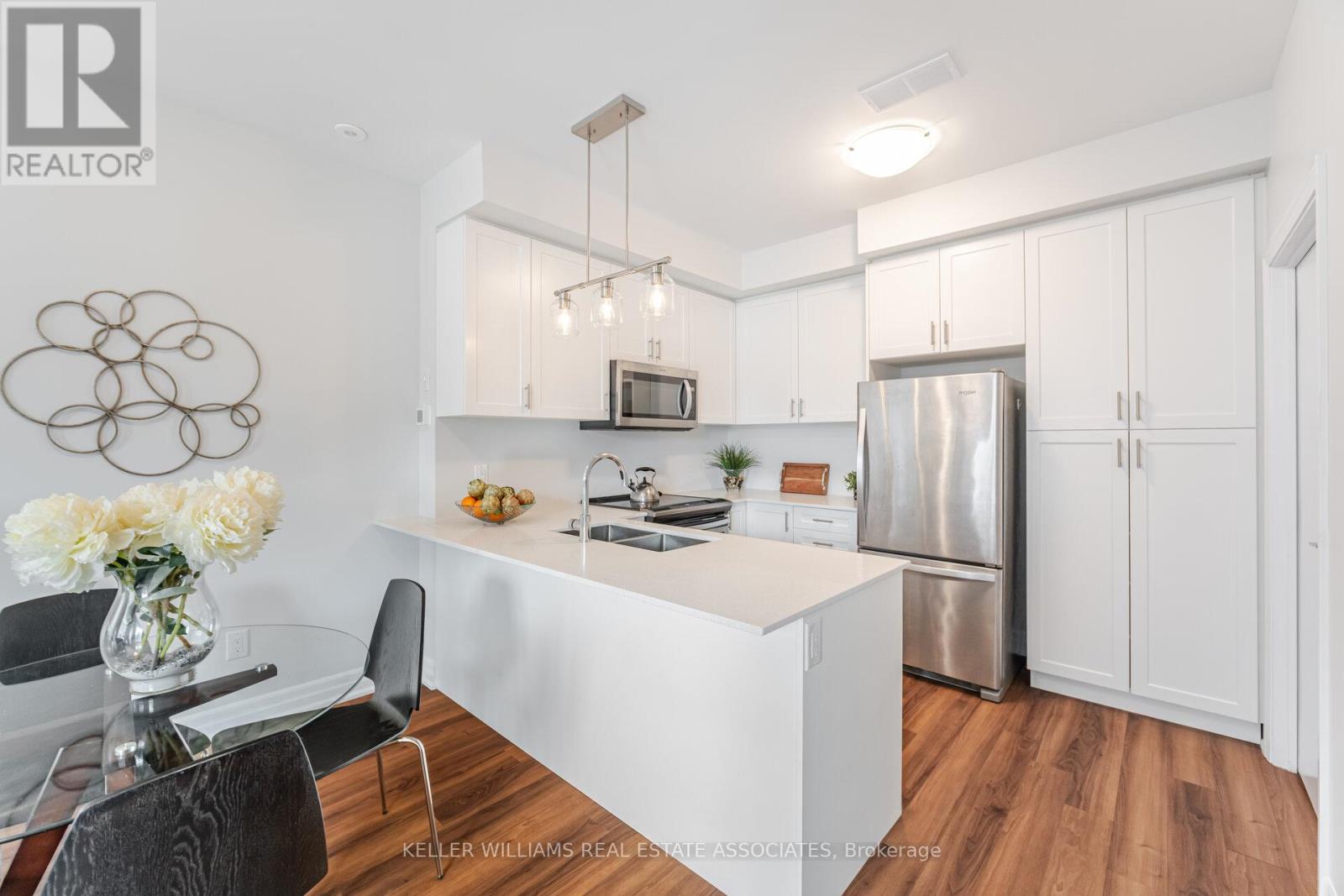 Property at 728 - 665 CRICKLEWOOD DRIVE image 4