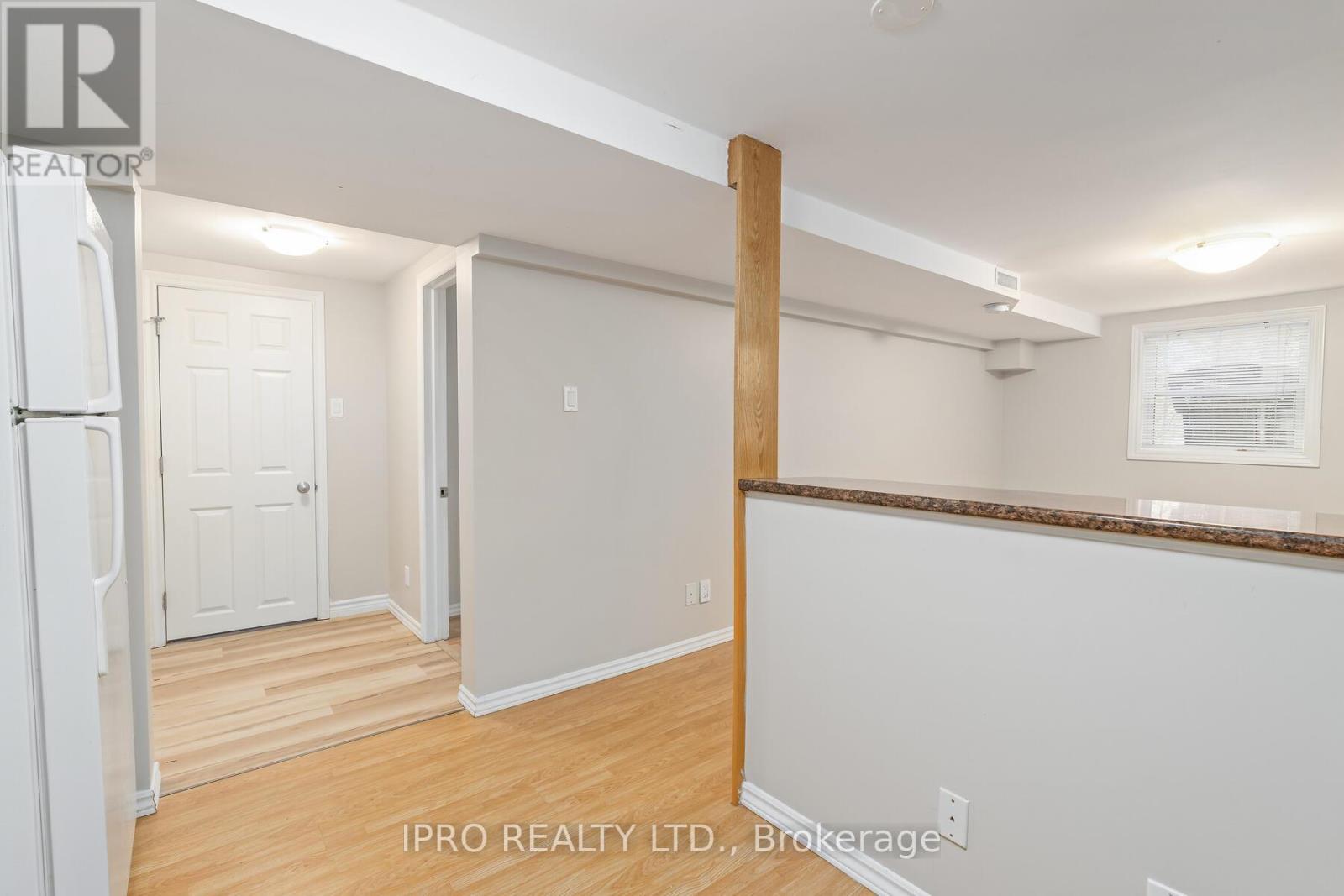 17 Academy Road, Halton Hills (Georgetown), Ontario  L7G 3N7 - Photo 7 - W12130404