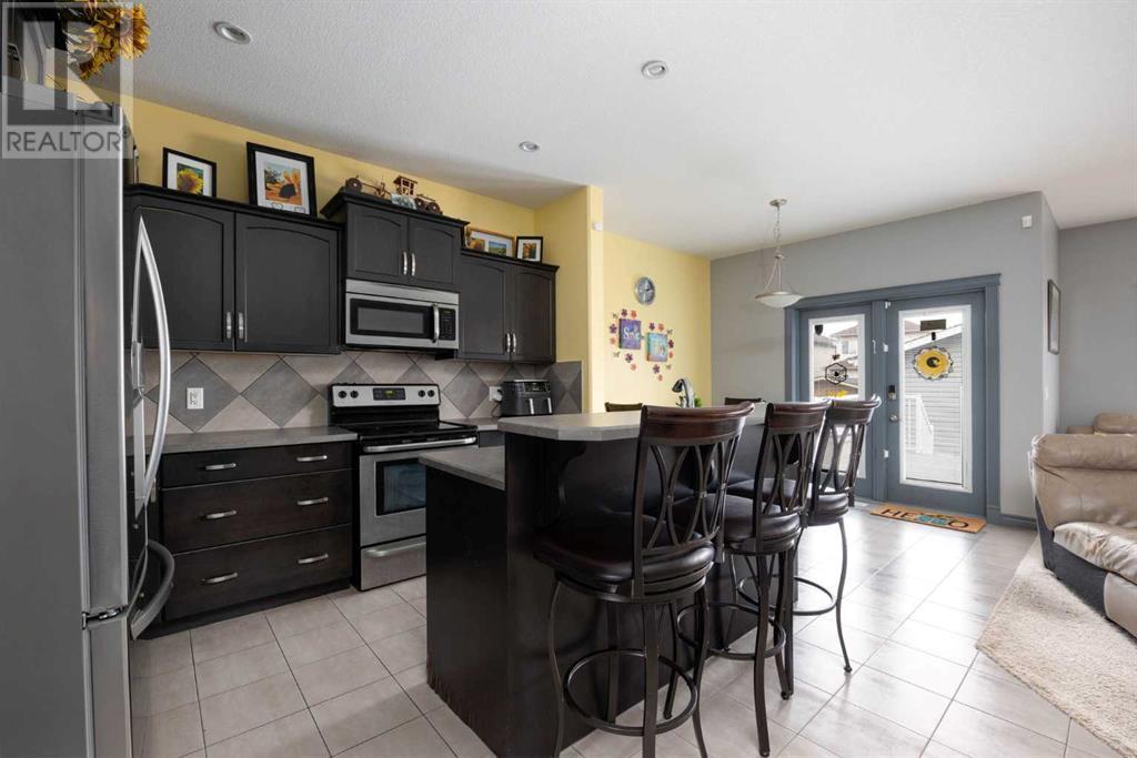 Property at 486 Walnut Crescent image 5