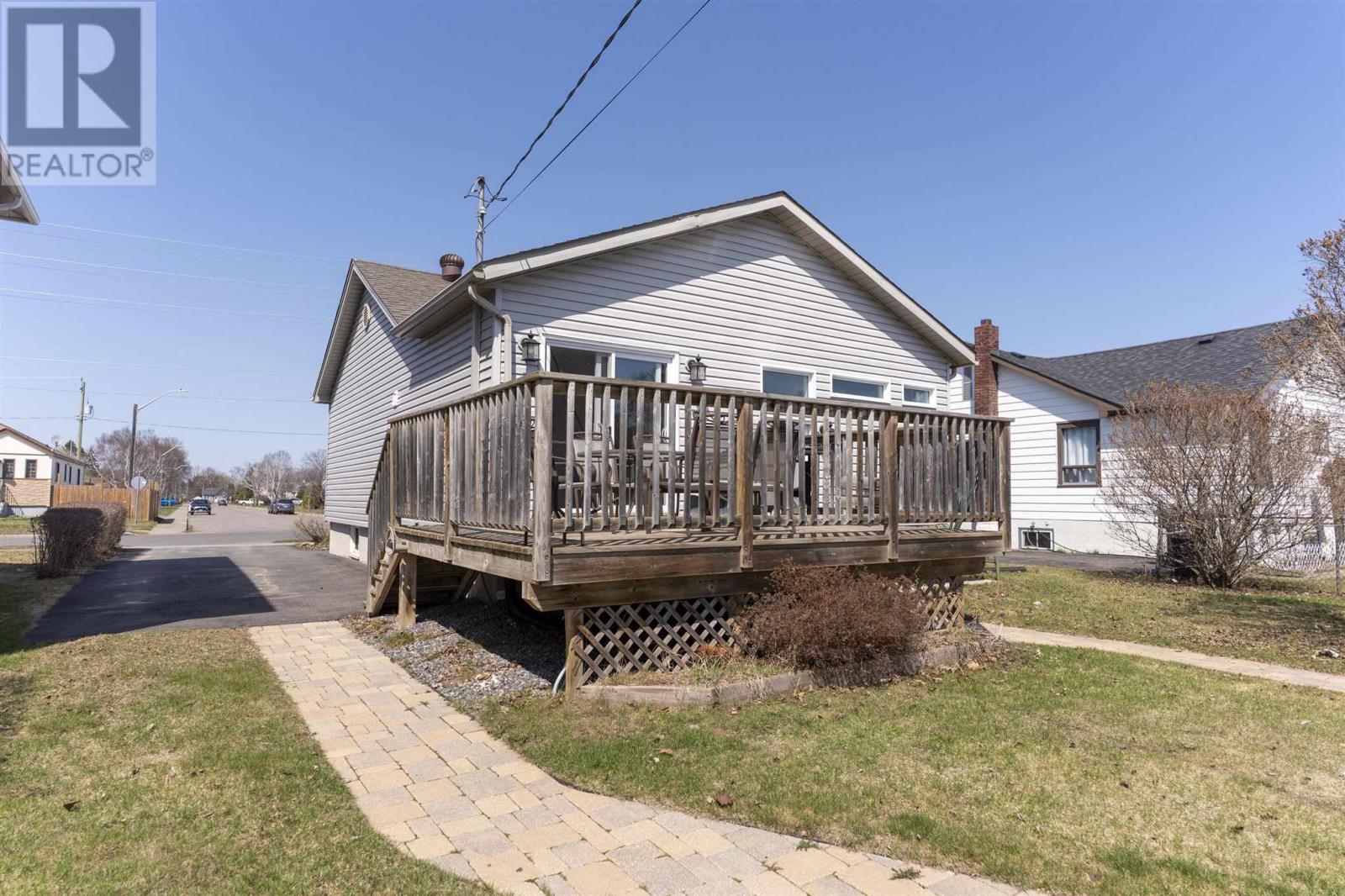 356 Empire Ave, Thunder Bay, Ontario  P7E 4R8 - Photo 42 - TB251034
