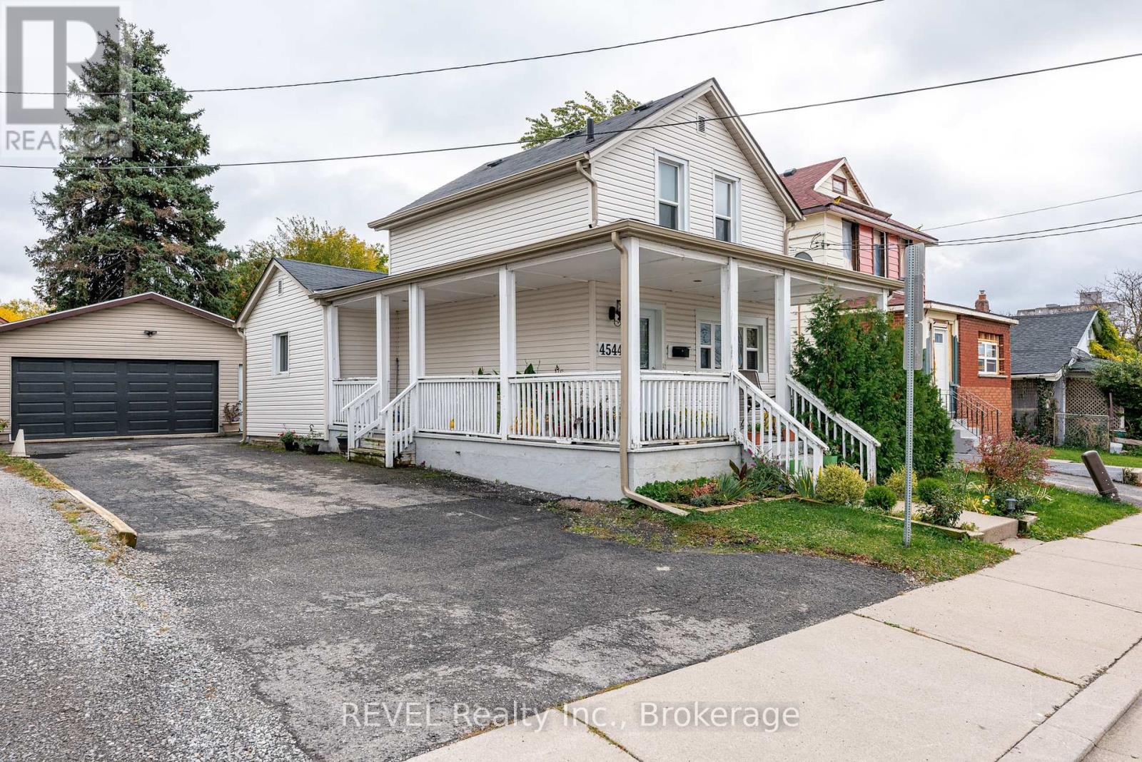 Property at 4544 CRYSLER AVENUE image 3