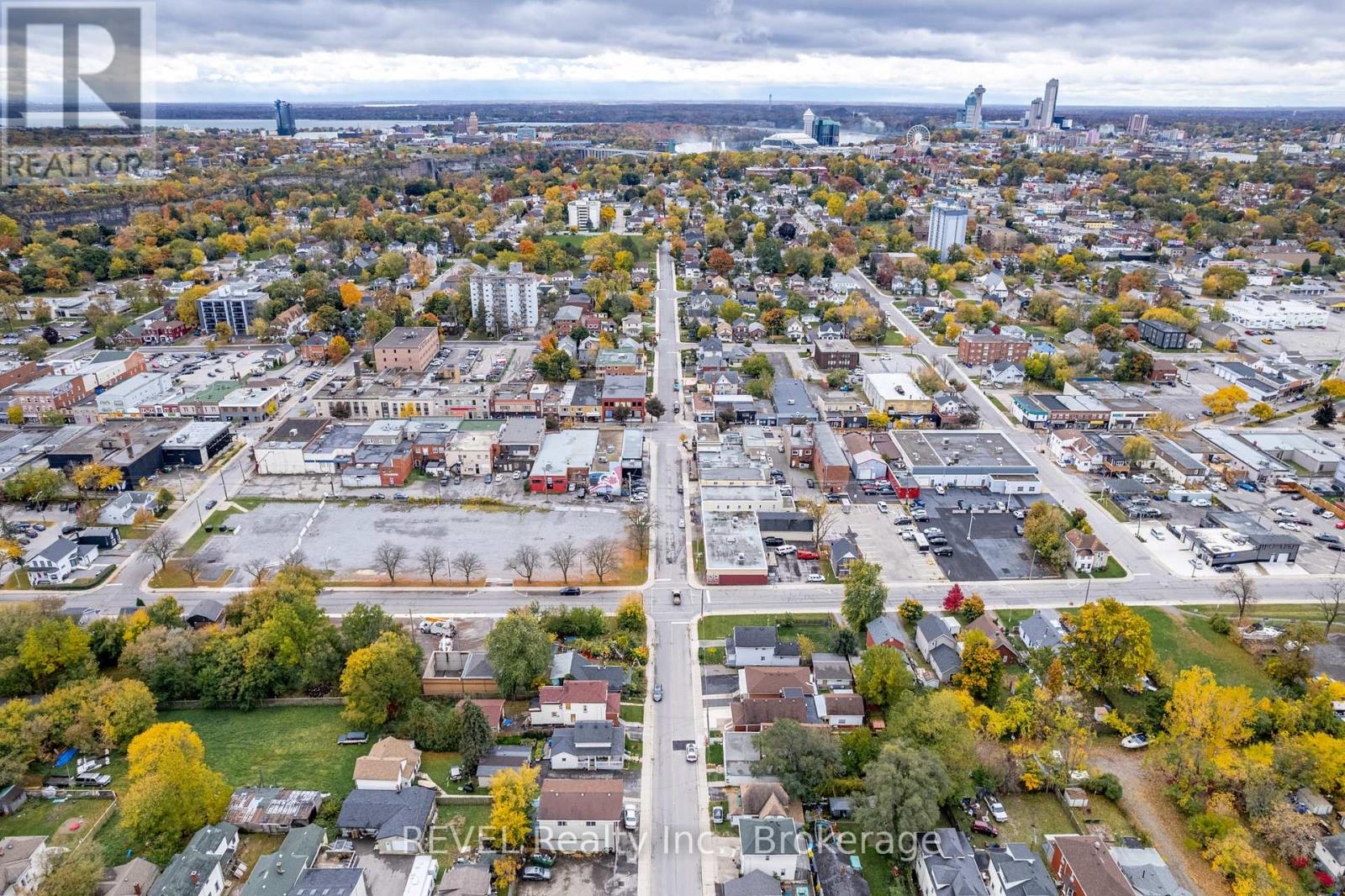 4544 Crysler Avenue, Niagara Falls, Ontario  L2E 3V4 - Photo 40 - X12130798