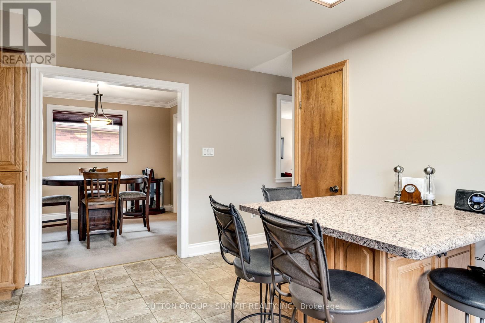 210 Clifton Downs Road, Hamilton, Ontario  L9C 6Z7 - Photo 18 - X12130434