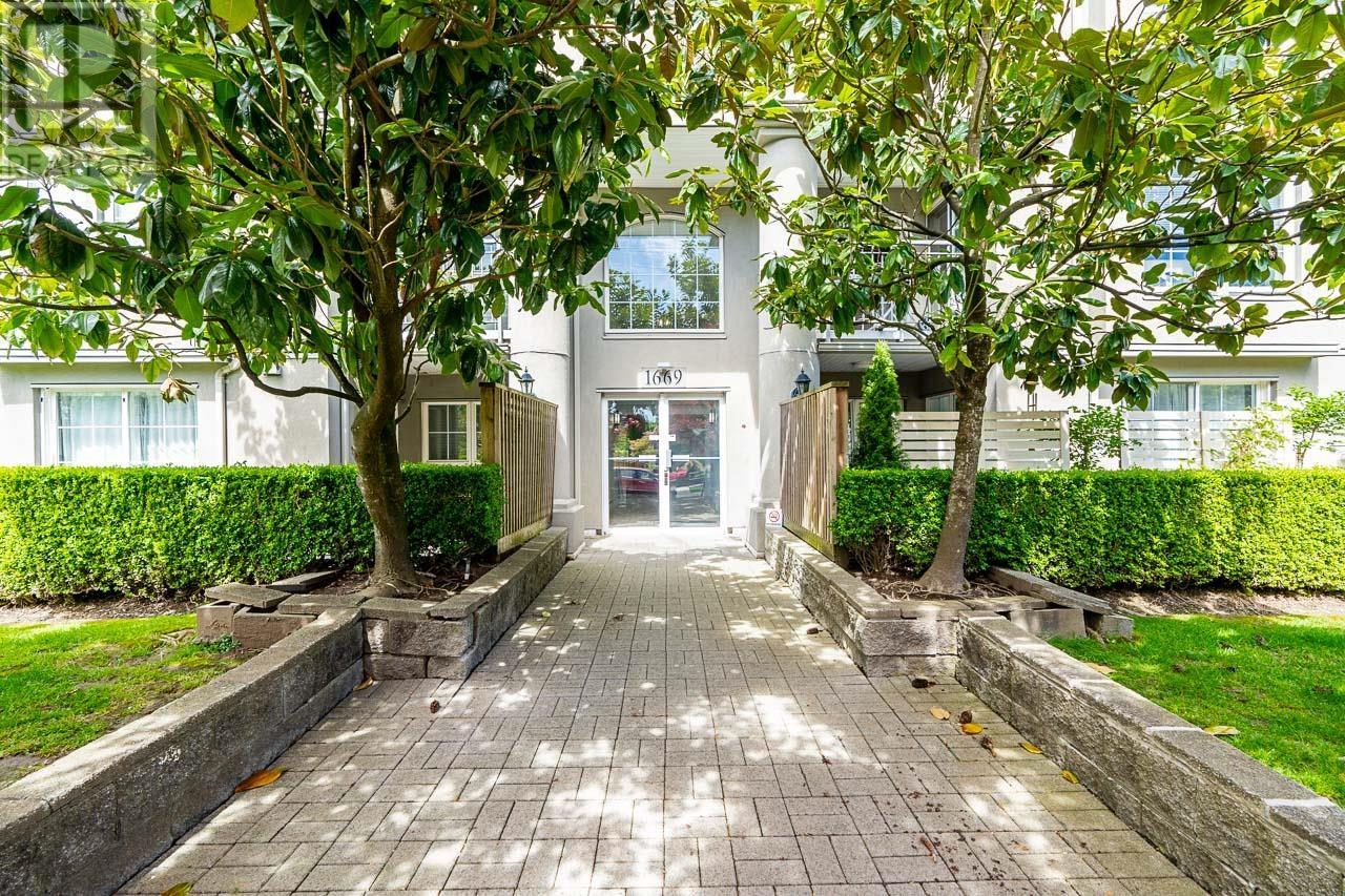 110 1669 Grant Avenue, Port Coquitlam, British Columbia  V3B 7W9 - Photo 4 - R2999555
