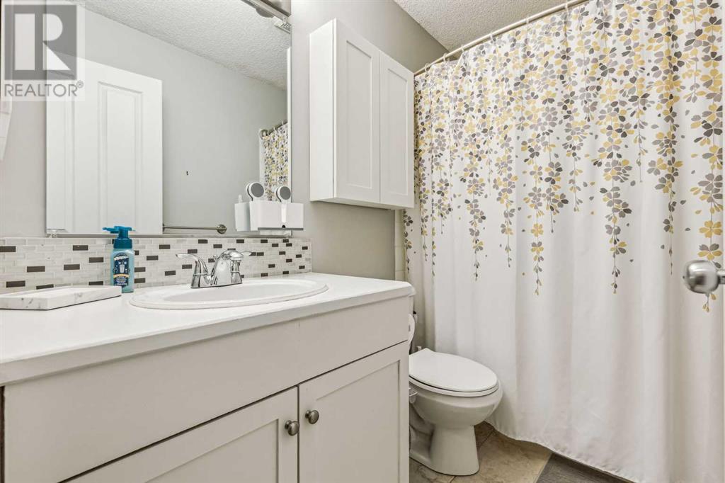 408 Country Village Cape Ne, Calgary, Alberta  T3K 5X4 - Photo 22 - A2217901